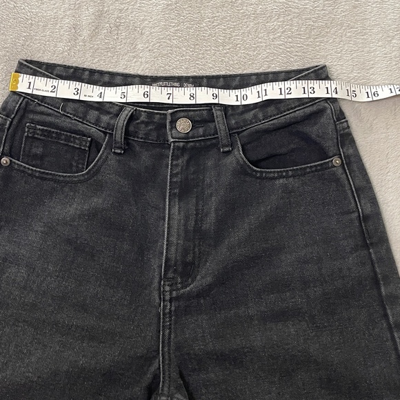 Black Denim High Waisted Distressed Jeans - Picture 5 of 9